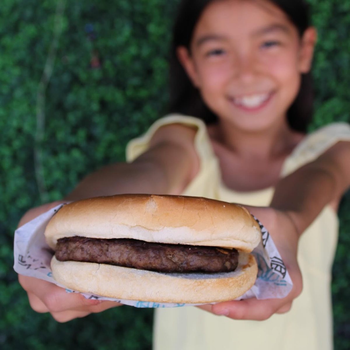 Happy hour, Mon–Fri